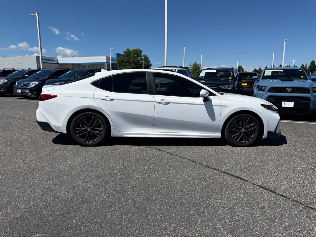 Used 2025 Toyota Camry SE FWD image 2