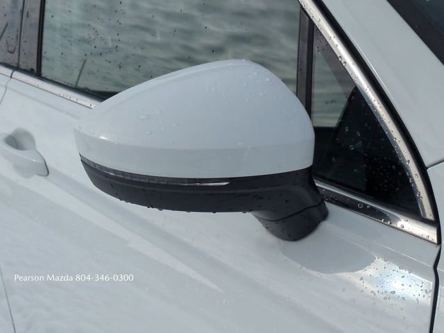 Used 2018 Volkswagen Tiguan SEL image 13