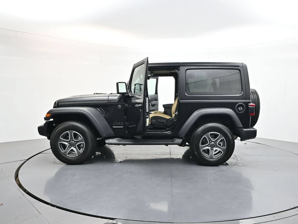 Used 2022 Jeep Wrangler Sport AWD/4WD image 33
