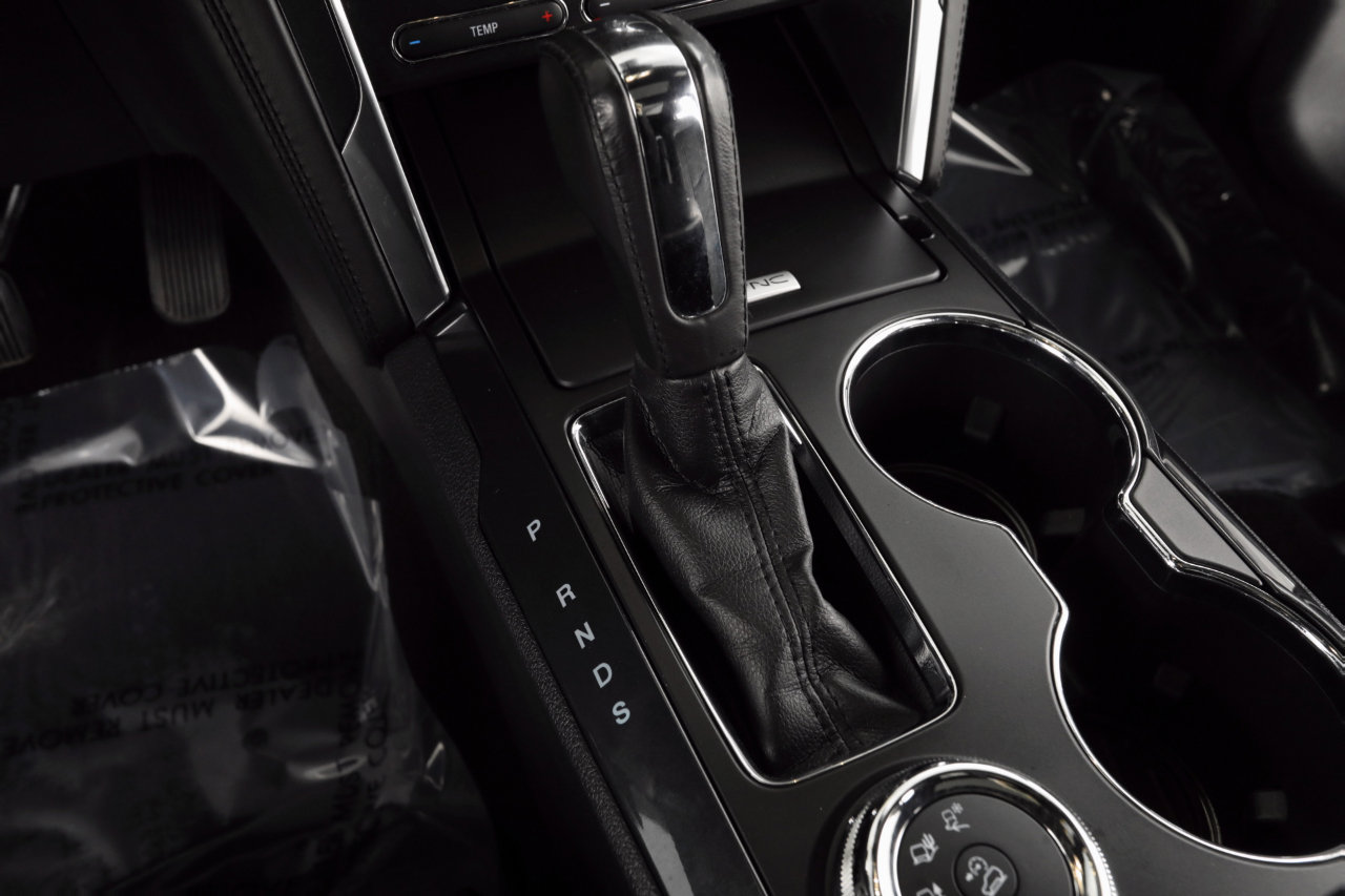 Used 2018 Ford Explorer Platinum image 39