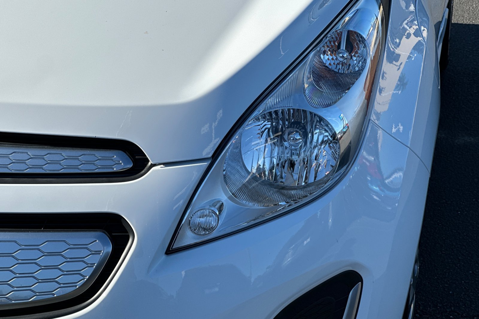 Used 2014 Chevrolet Spark LT FWD image 48