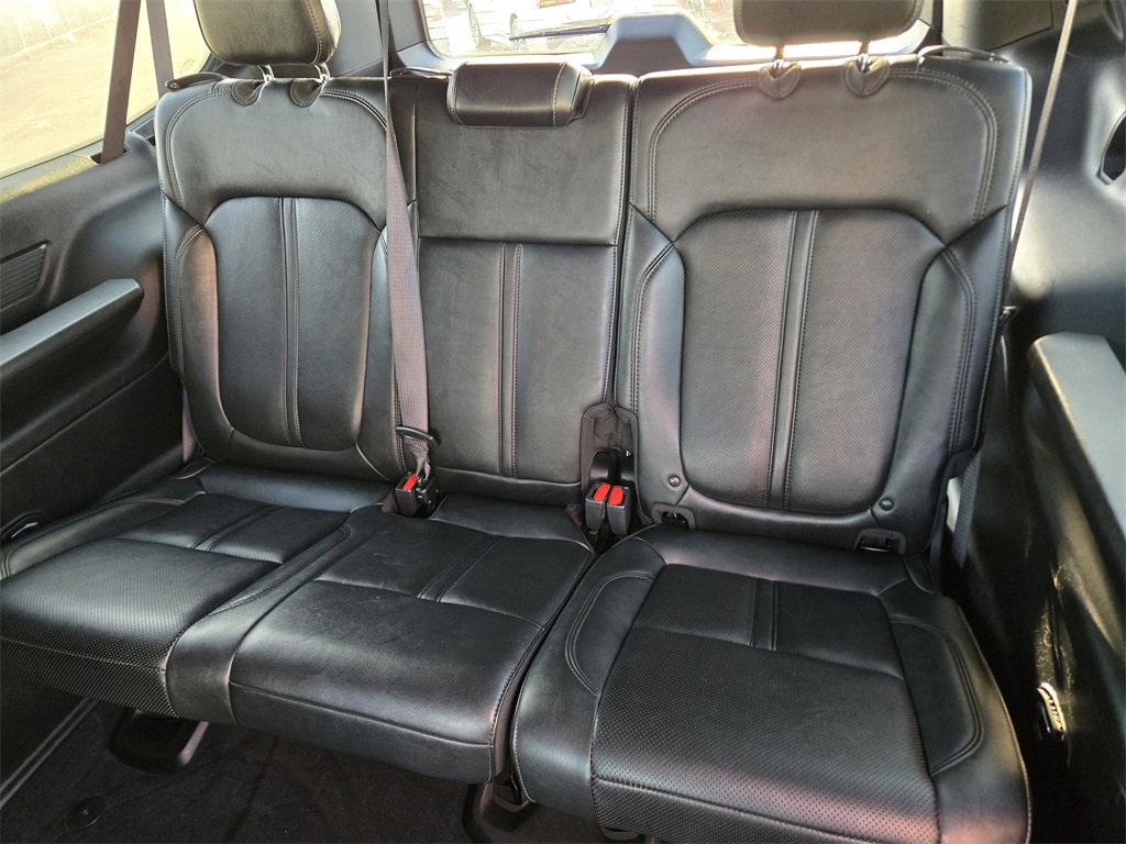 Used 2023 Jeep Wagoneer L Series II image 19