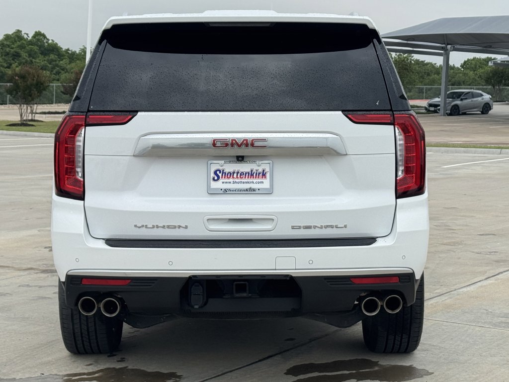 Used 2023 GMC Yukon Denali AWD/4WD image 5