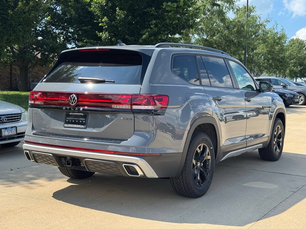 New 2026 Volkswagen Atlas Peak Edition AWD/4WD image 3