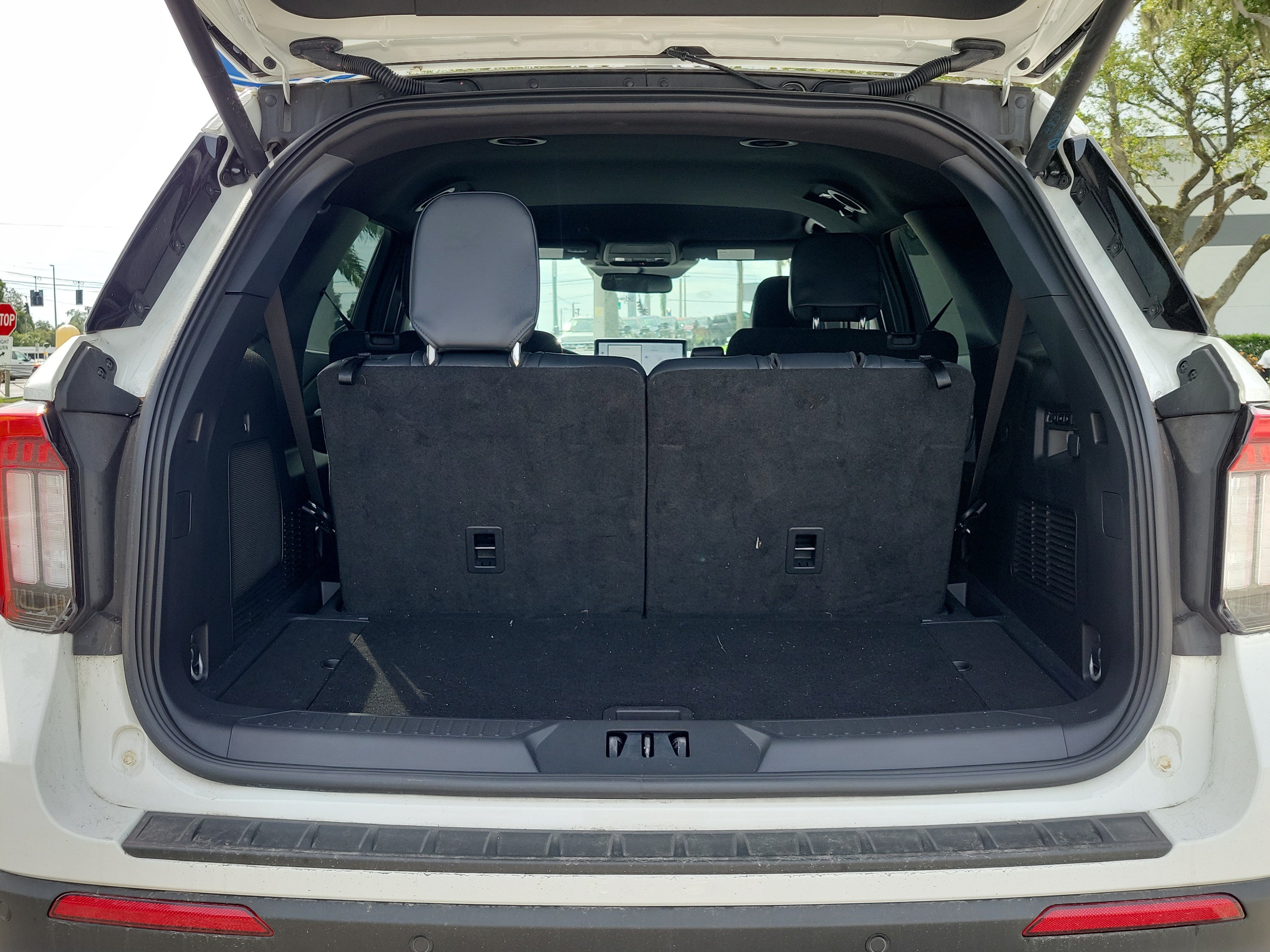 Certified 2025 Ford Explorer ST AWD/4WD image 10