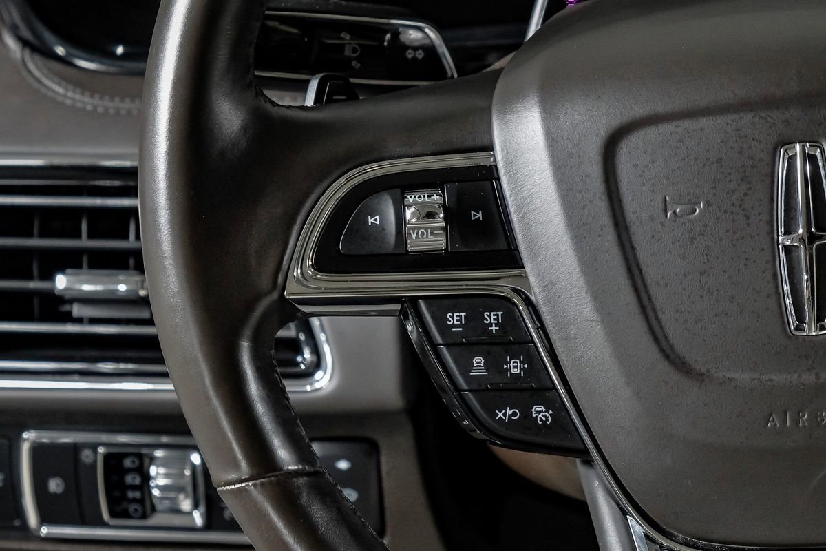 Used 2022 Lincoln Navigator Black Label image 17