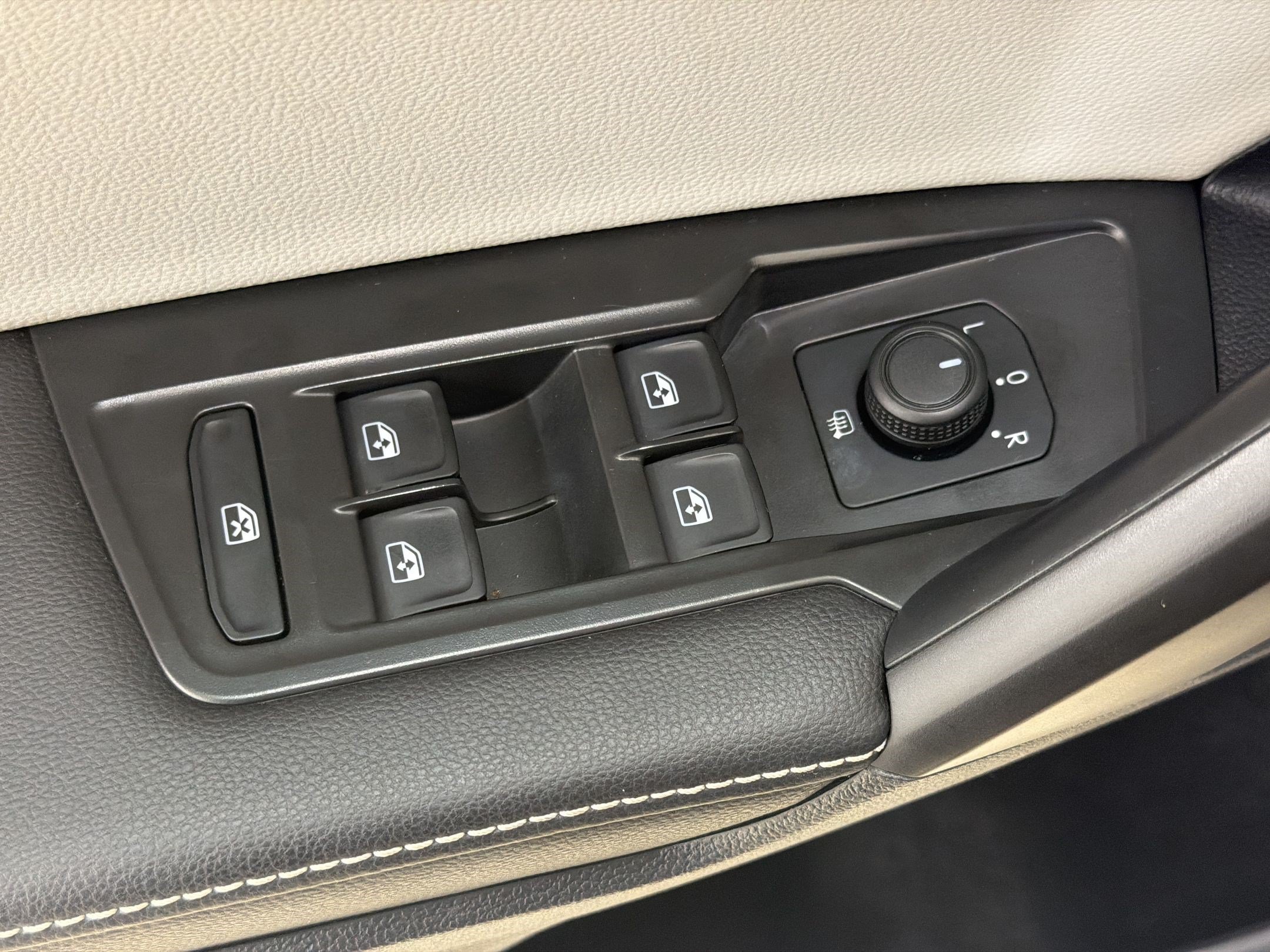 Used 2023 Volkswagen Tiguan S FWD image 24