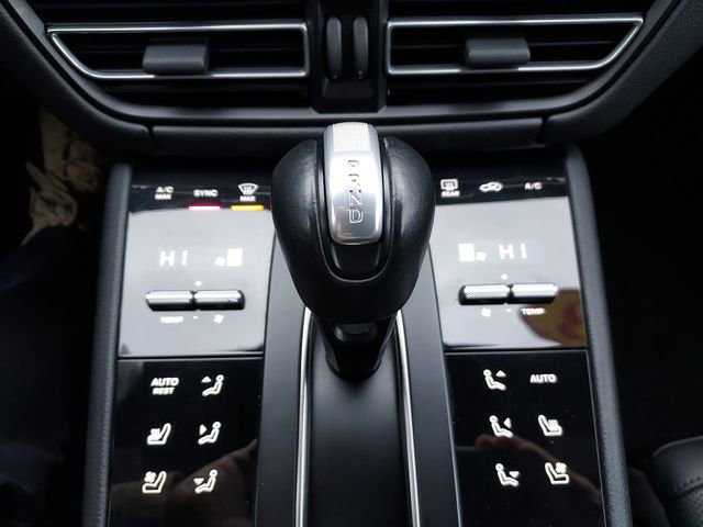 Used 2023 Porsche Macan image 19