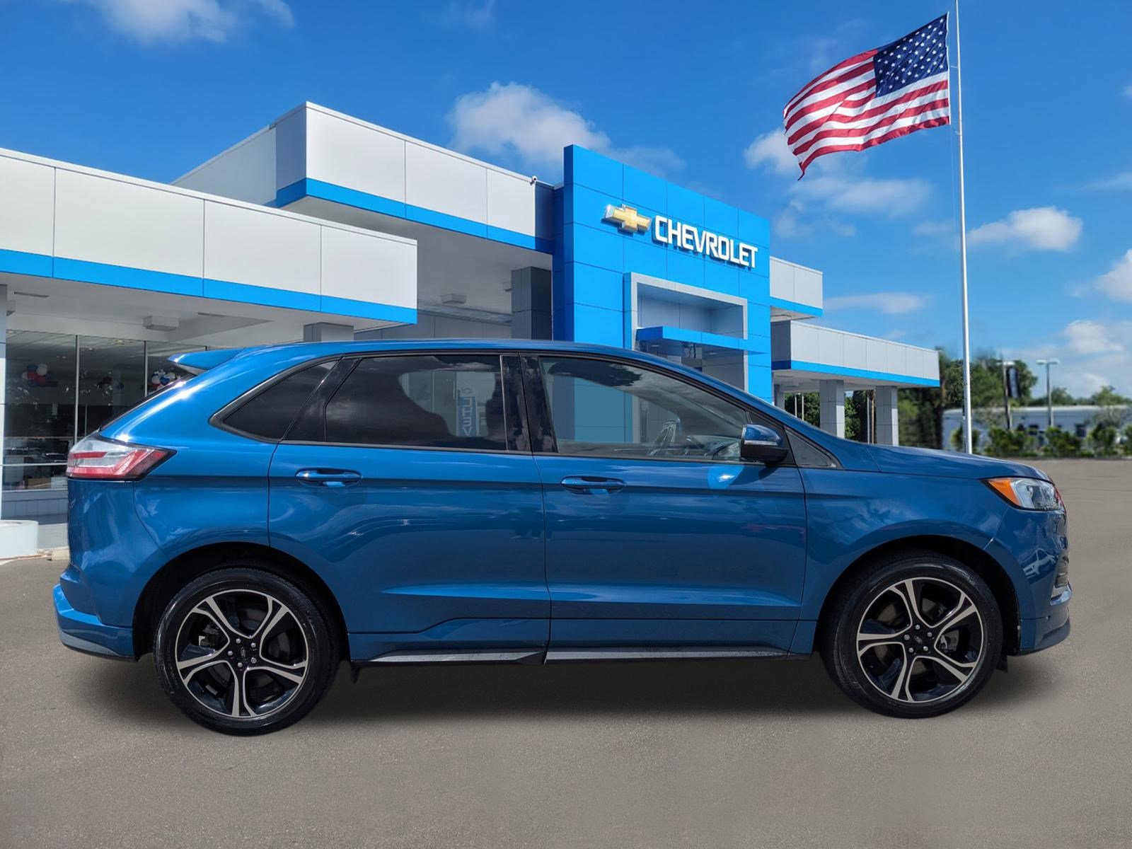 Used 2019 Ford Edge ST w/ Convenience Package image 3
