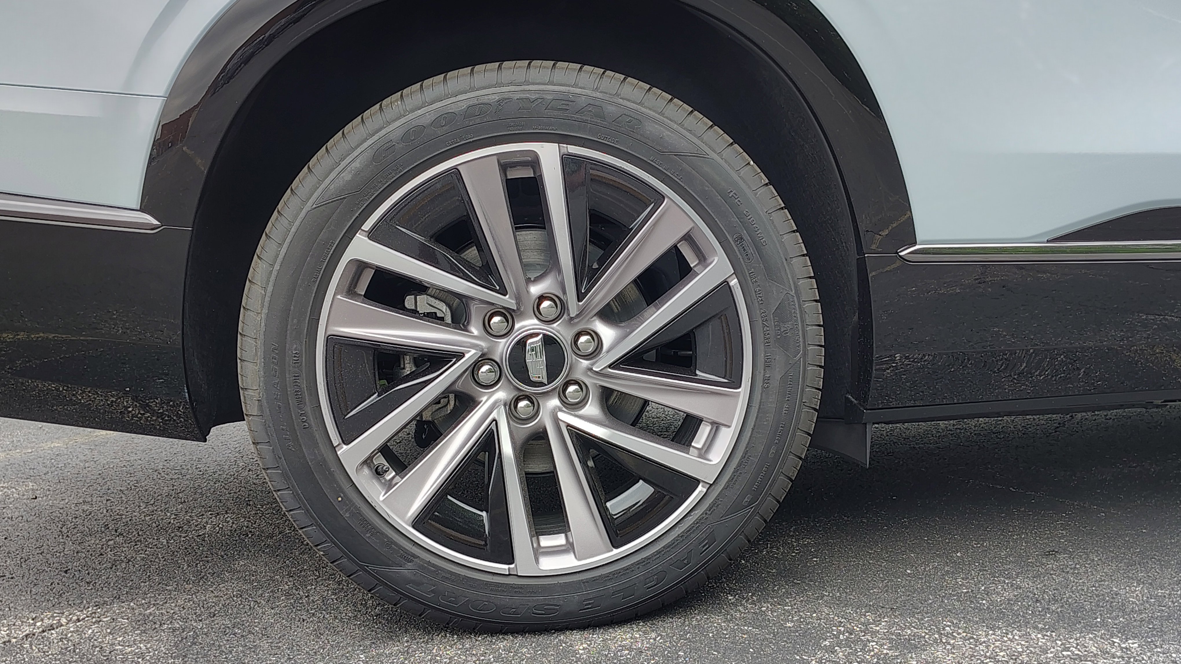 New 2026 Cadillac Vistiq Sport image 30