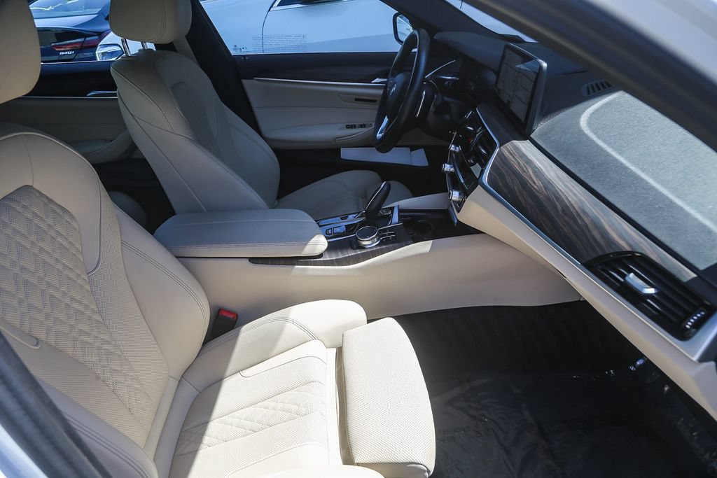 Used 2023 BMW 530e w/ Convenience Package RWD image 13