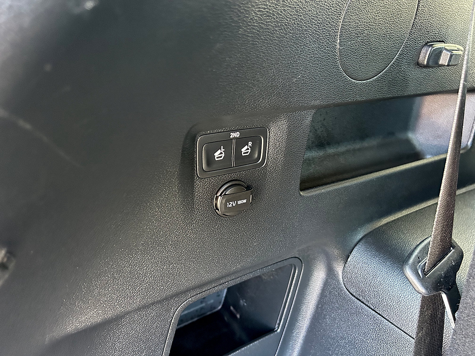 Used 2020 Kia Telluride S w/ S 8 Passenger Seating Package FWD image 30