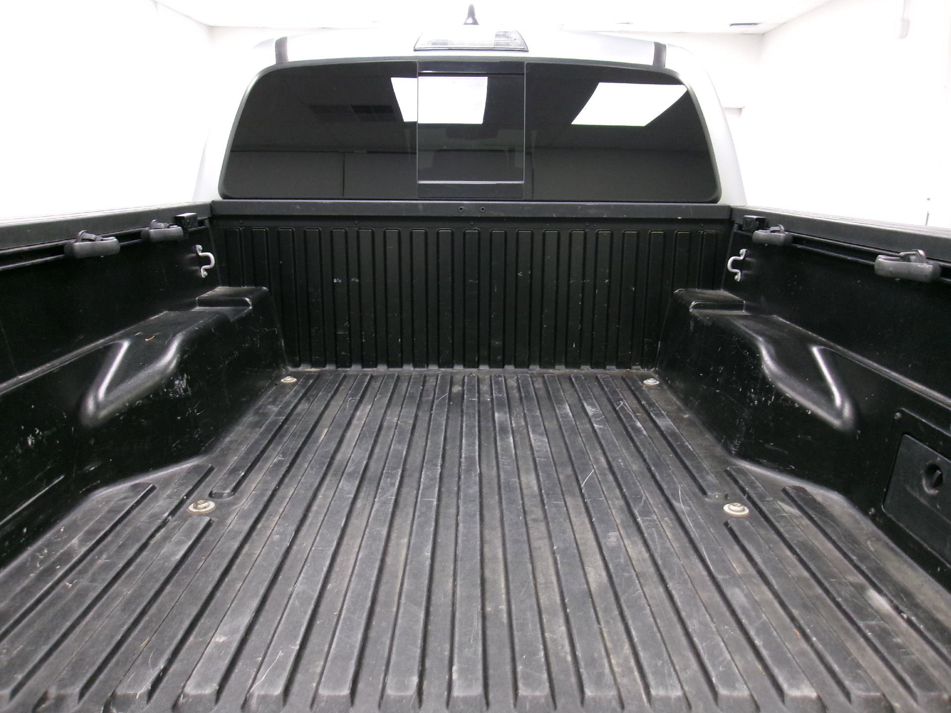 Used 2022 Toyota Tacoma TRD Off-Road AWD/4WD image 11
