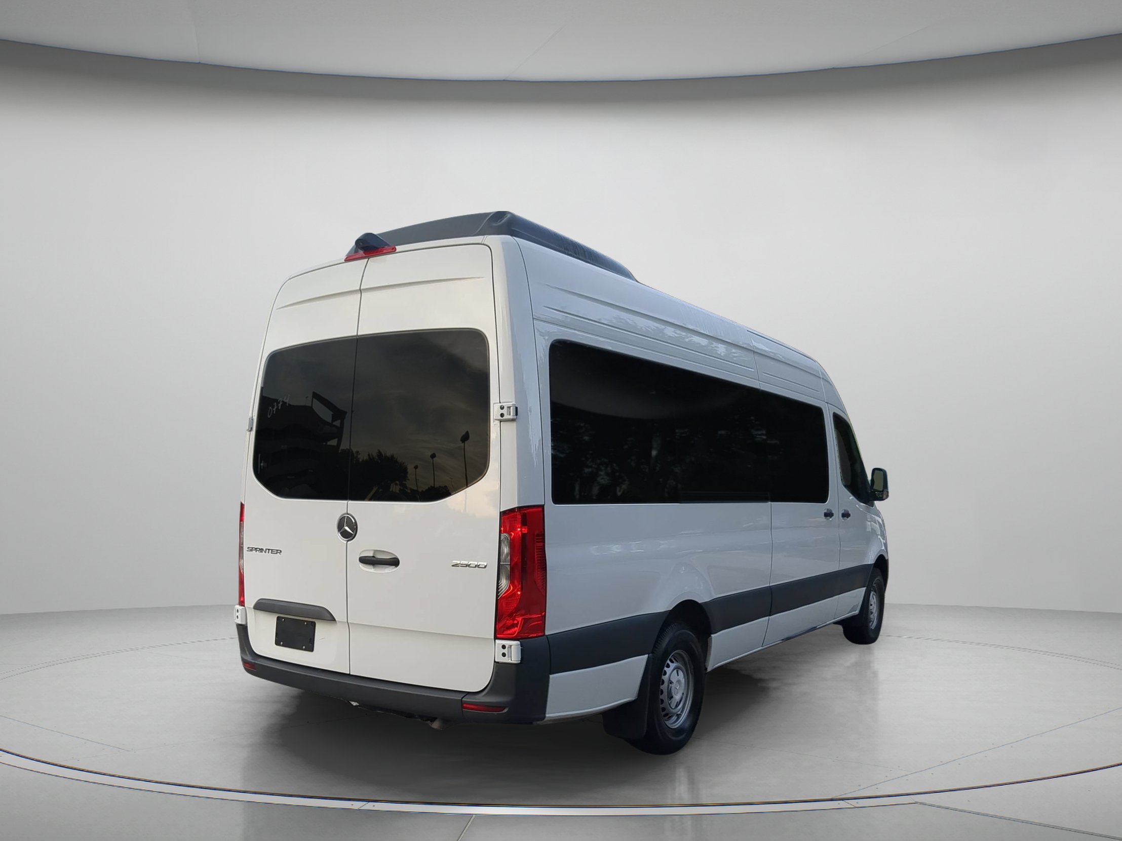 Used 2025 Mercedes-Benz Sprinter 2500 image 40