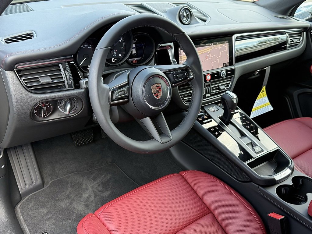 New 2026 Porsche Macan image 4