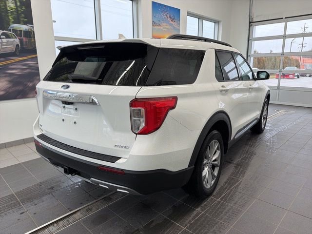 Used 2023 Ford Explorer XLT w/ Equipment Group 202A image 5