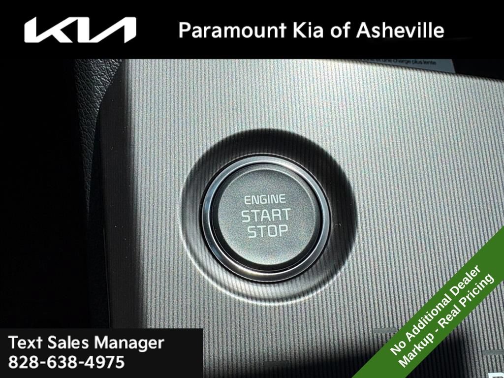 New 2026 Kia Sportage EX AWD/4WD image 13