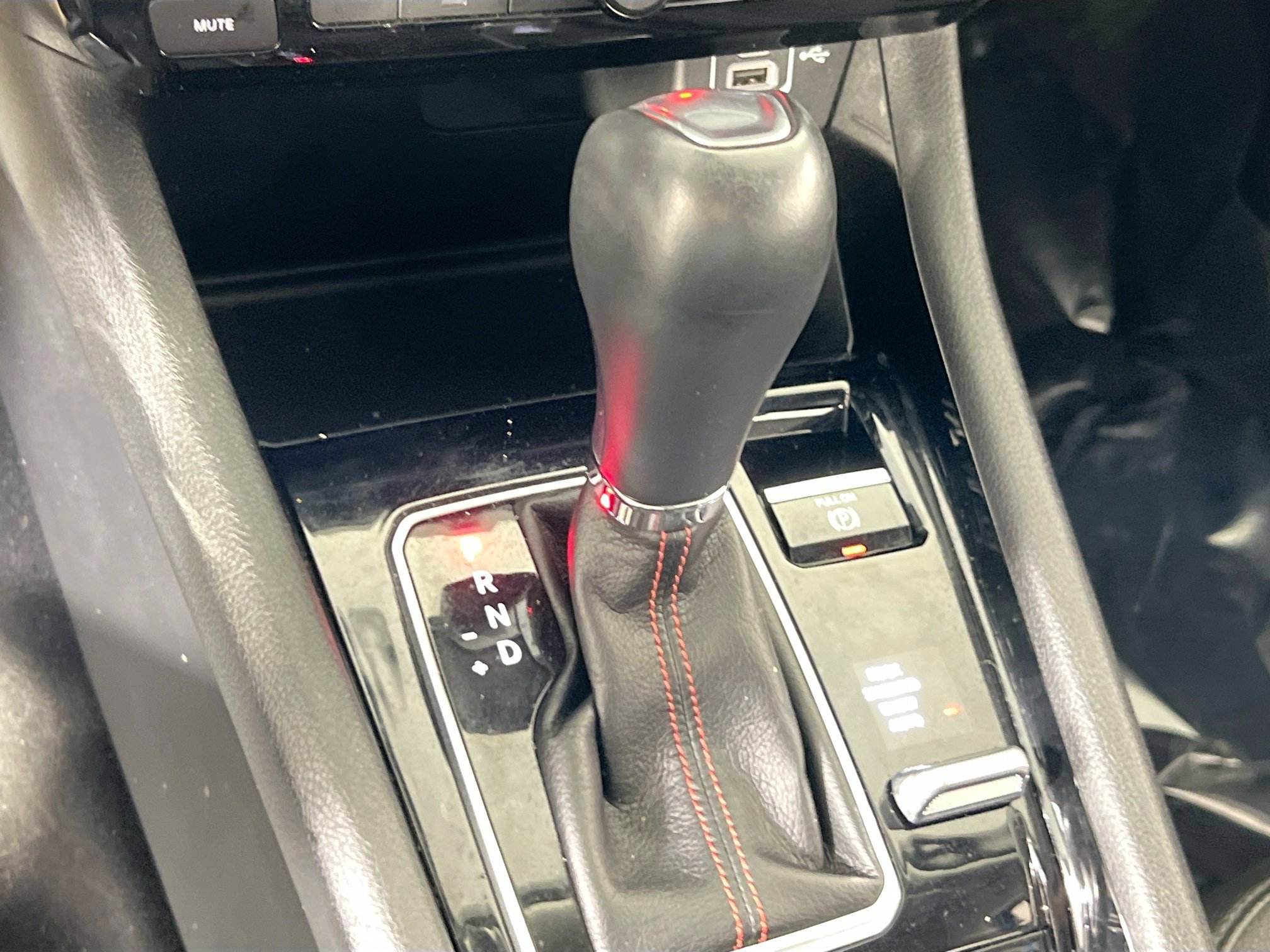 Used 2022 Jeep Compass Trailhawk w/ Trailhawk Convenience Group image 16