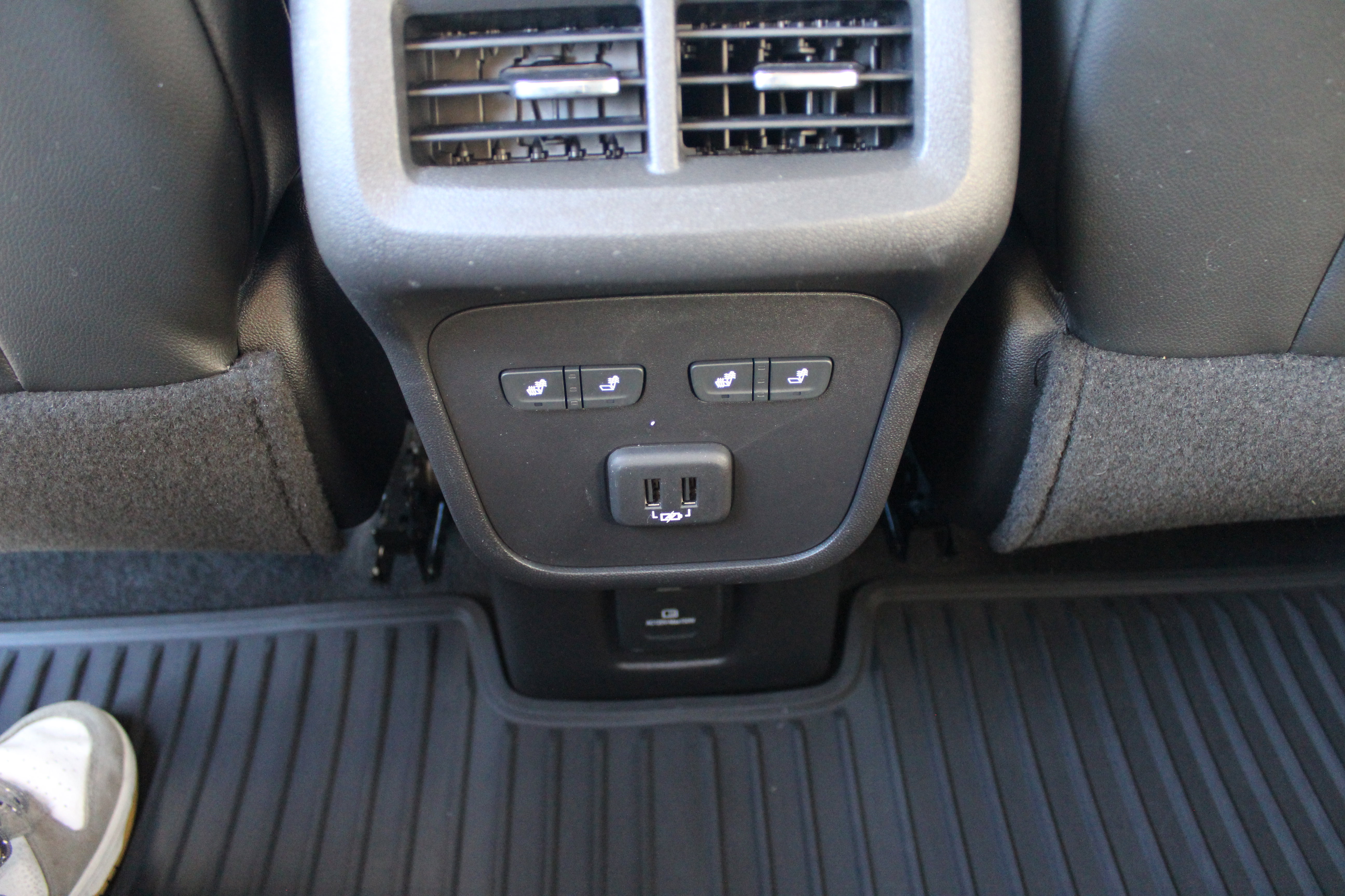 Used 2020 Chevrolet Equinox Premier image 26