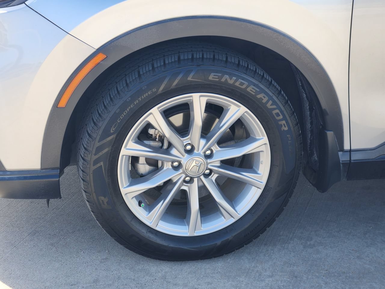 Used 2023 Honda CR-V EX image 11