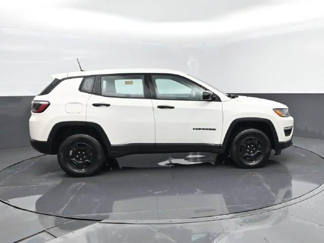 Used 2021 Jeep Compass Sport AWD/4WD image 4