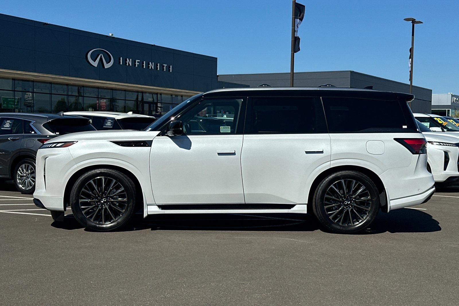 New 2027 INFINITI QX80 Autograph w/ Autograph Exterior Package AWD/4WD image 7