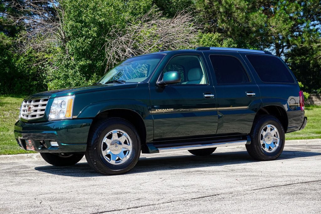 Used 2003 Cadillac Escalade AWD image 3