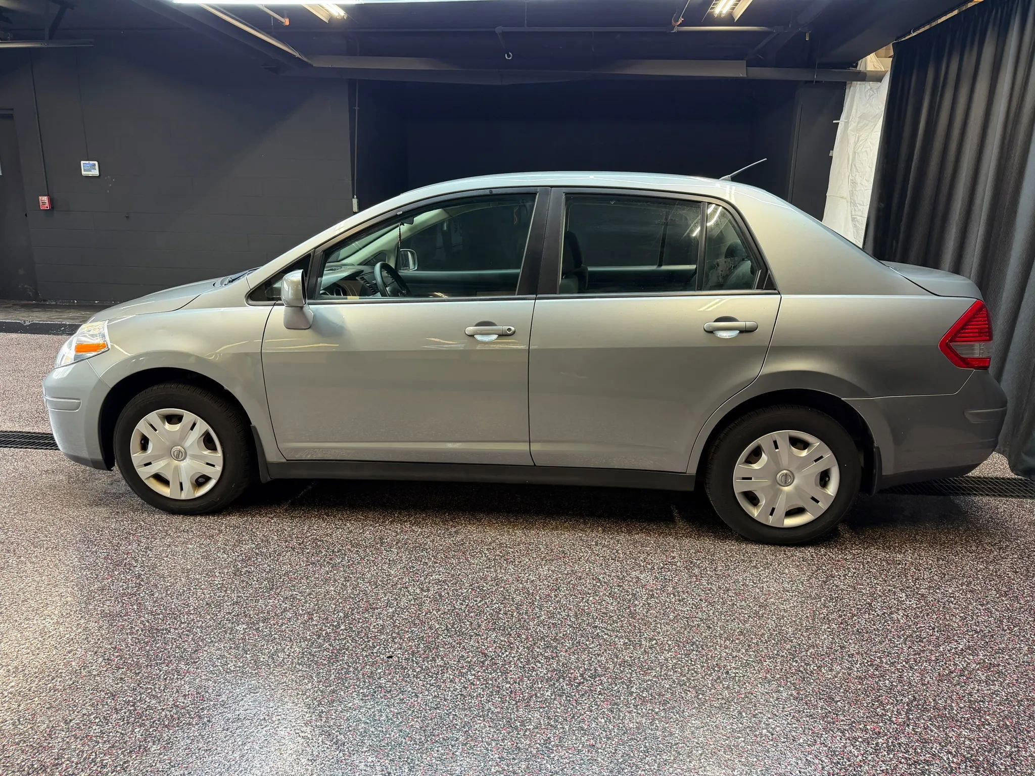 Used 2010 Nissan Versa 1.8 S w/ PWR Plus Pkg FWD image 4