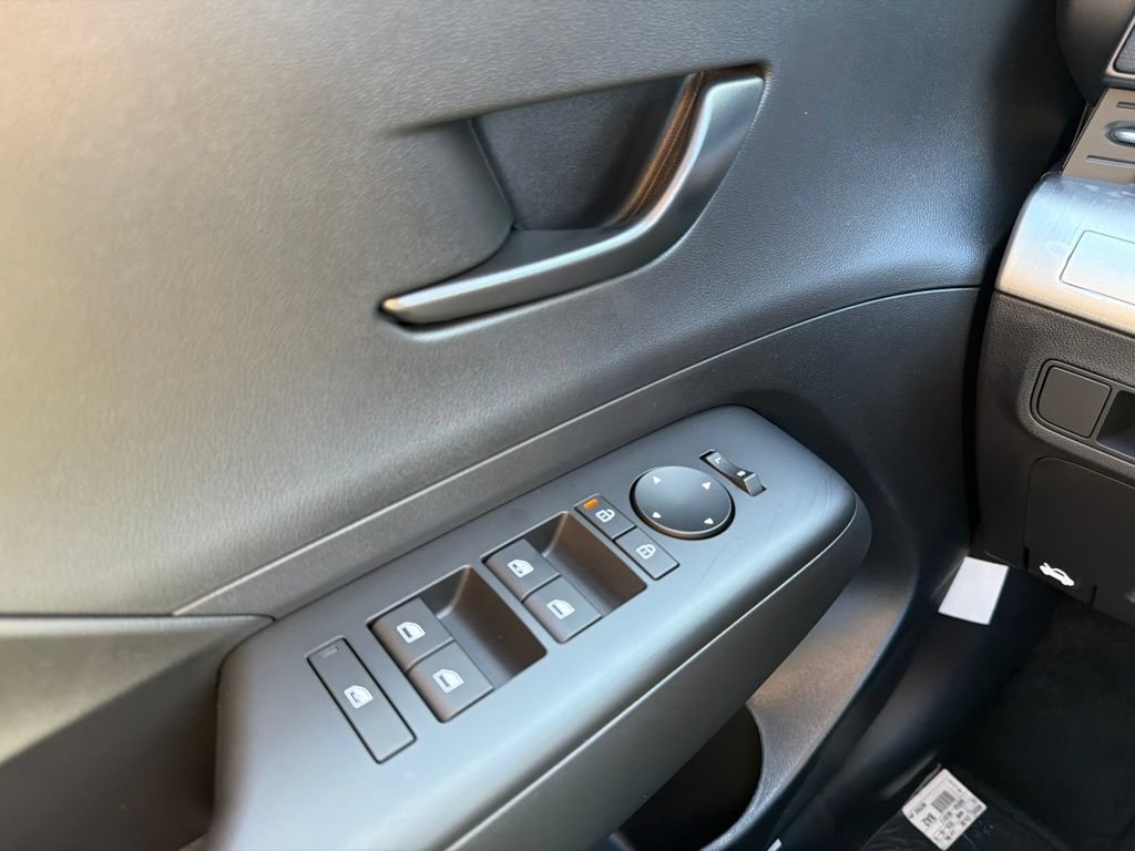 New 2027 Hyundai Kona SE AWD/4WD image 27