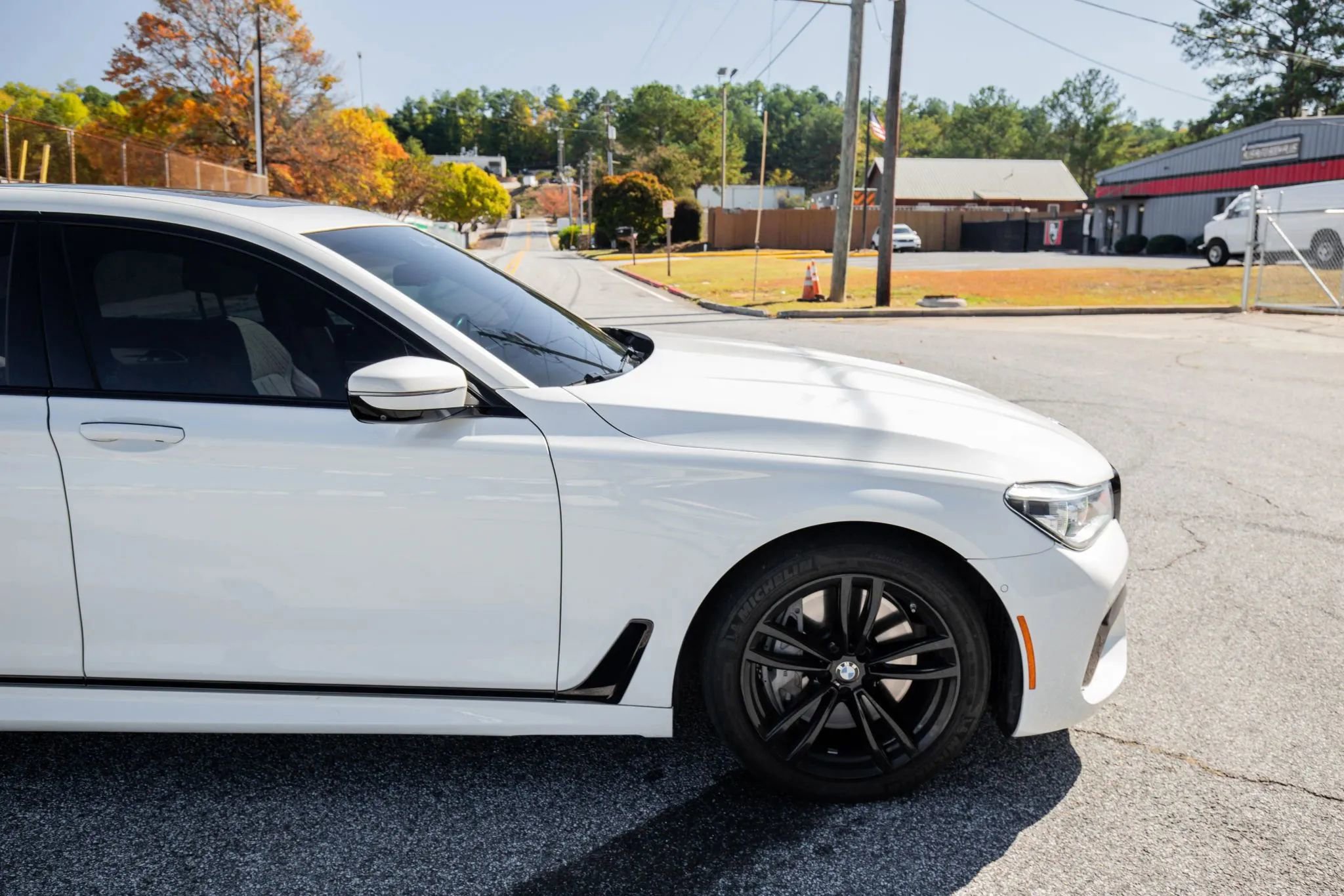 Used 2018 BMW 750i RWD image 9