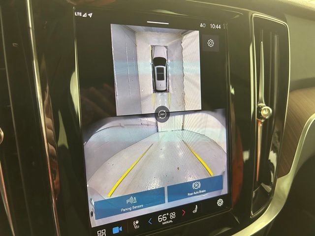 Used 2025 Volvo V60 B5 Cross Country Plus image 15