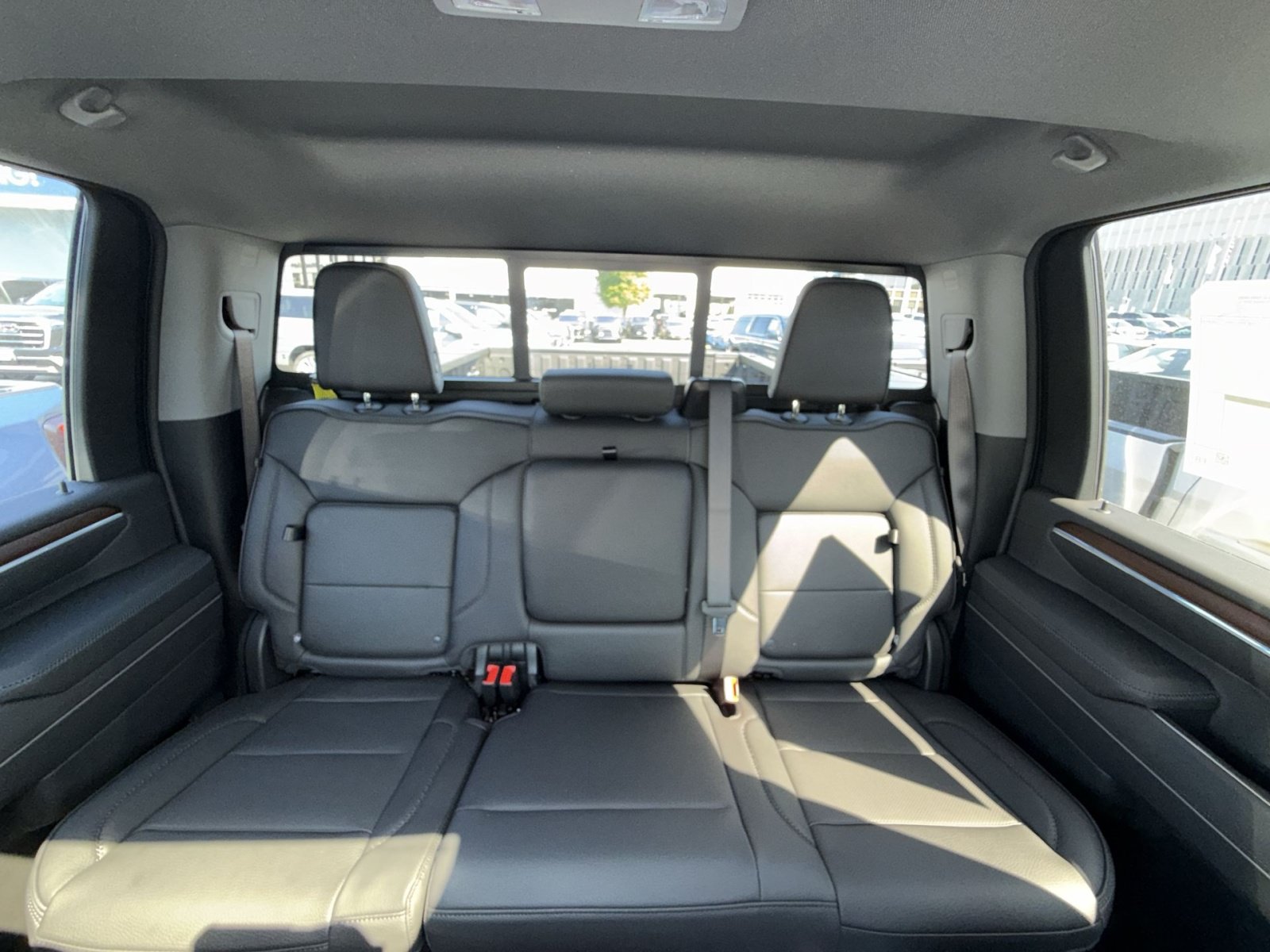 New 2026 GMC Sierra 2500 Denali w/ Denali Reserve Package AWD/4WD image 25