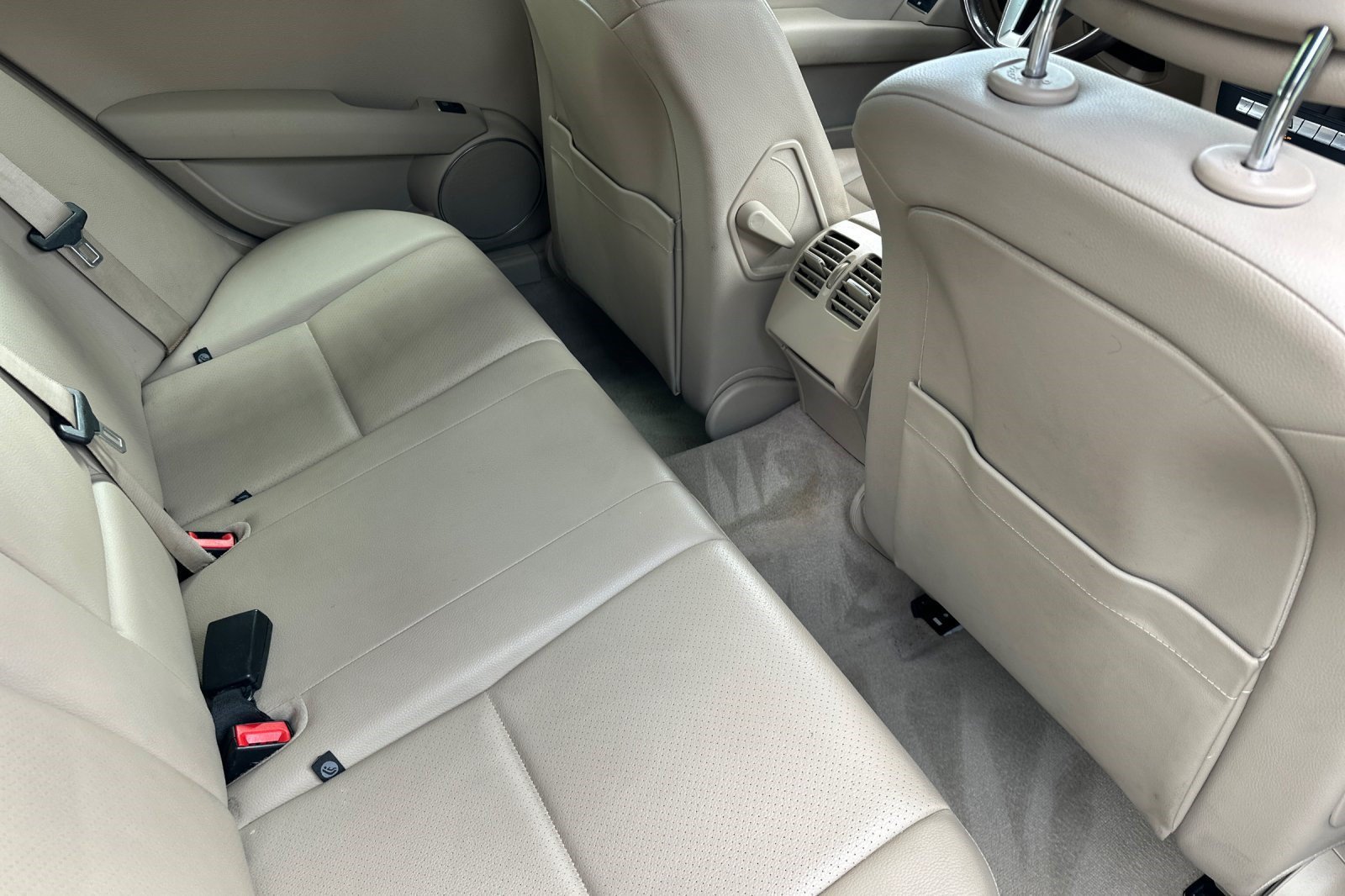 Used 2013 Mercedes-Benz C 250 Sedan image 29