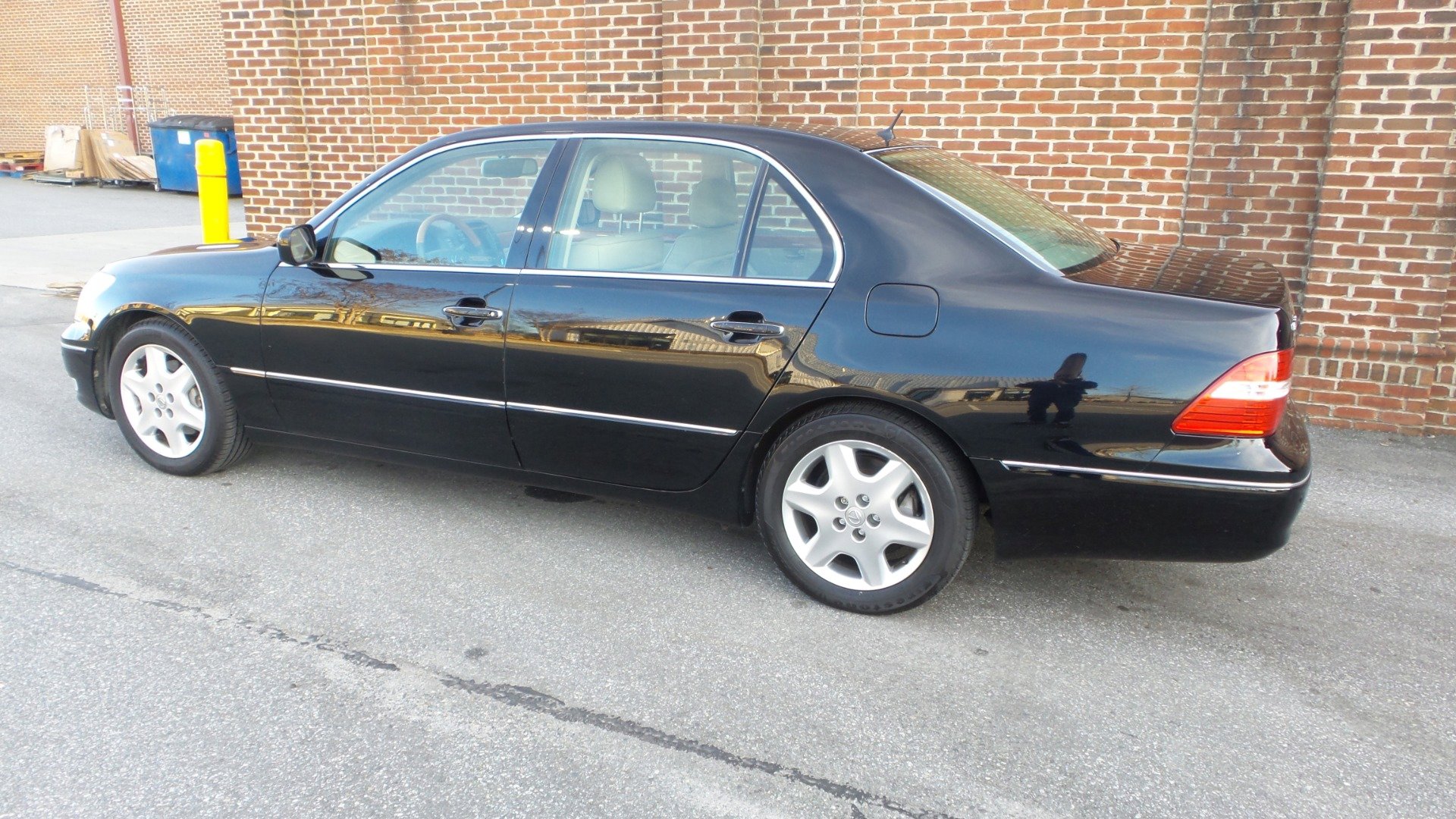 Used 2004 Lexus LS 430 image 2