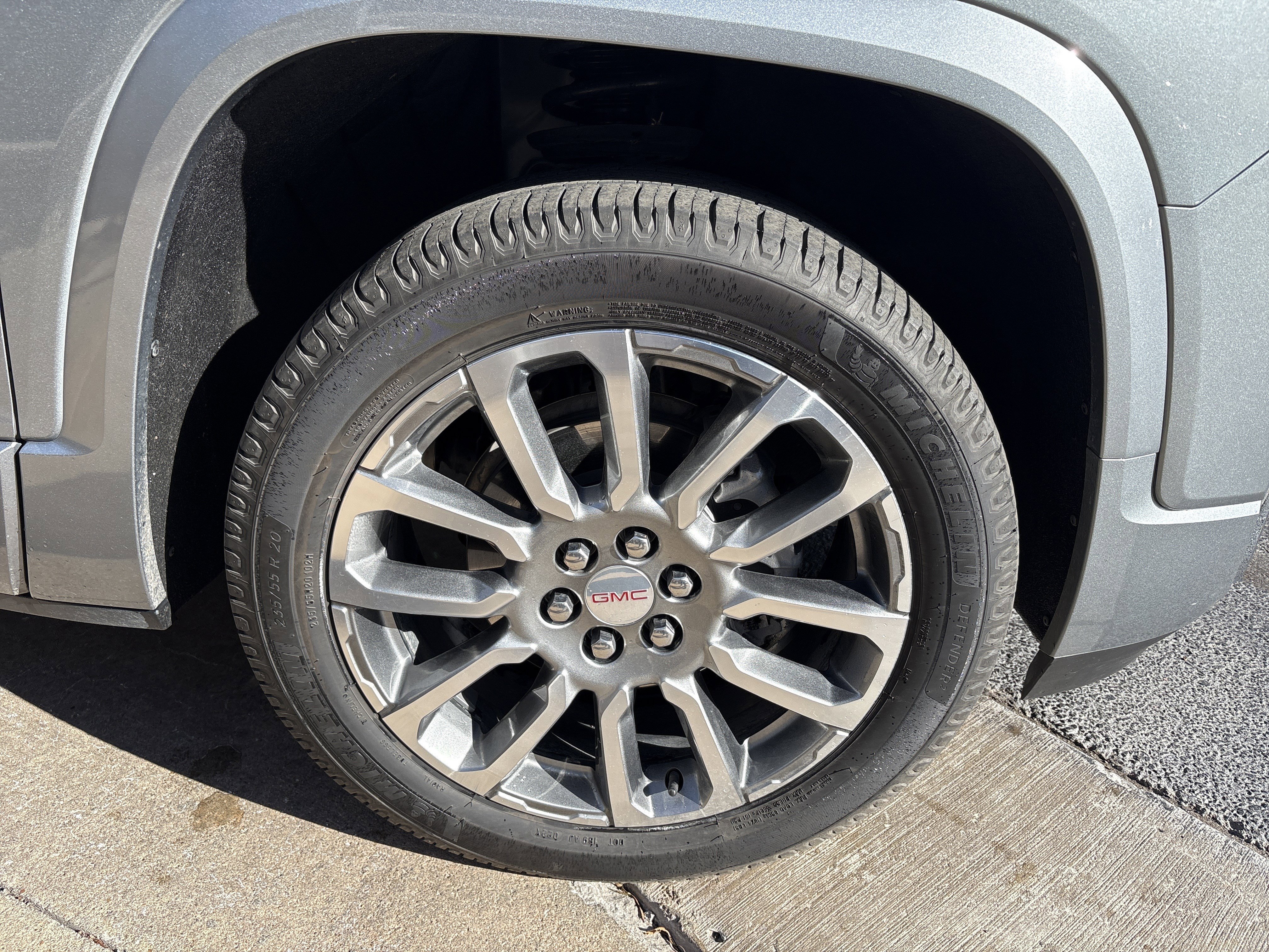 Used 2023 GMC Acadia Denali w/ Denali Technology Package image 13