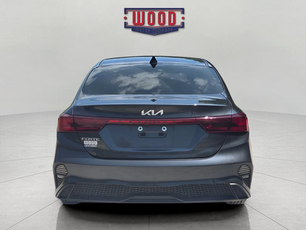 Used 2023 Kia Forte LXS FWD image 3