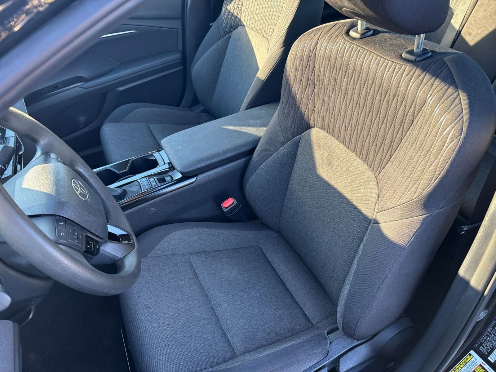 Used 2025 Toyota Camry LE image 35