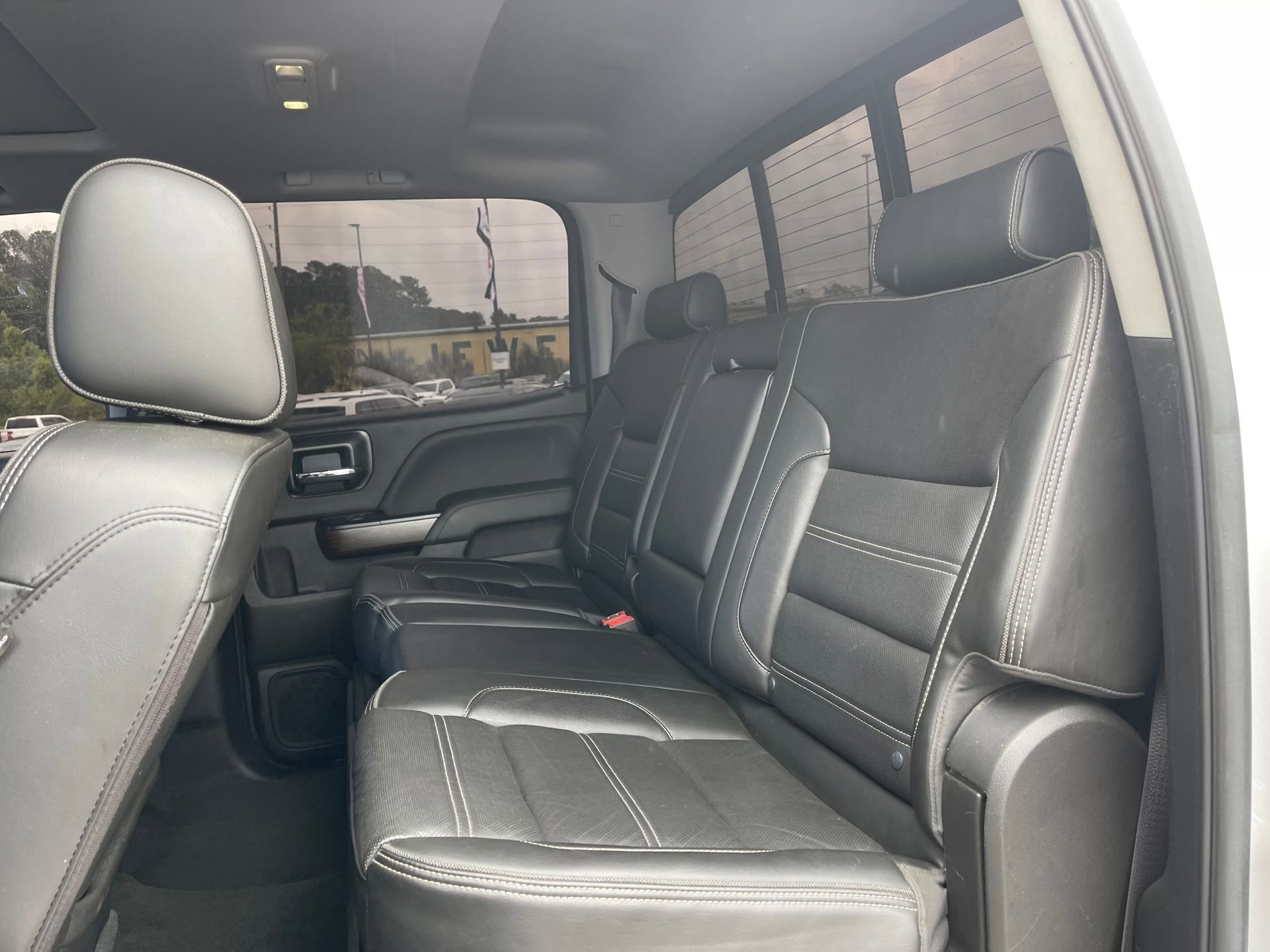 Used 2018 GMC Sierra 2500 Denali w/ Duramax Plus Package AWD/4WD image 21