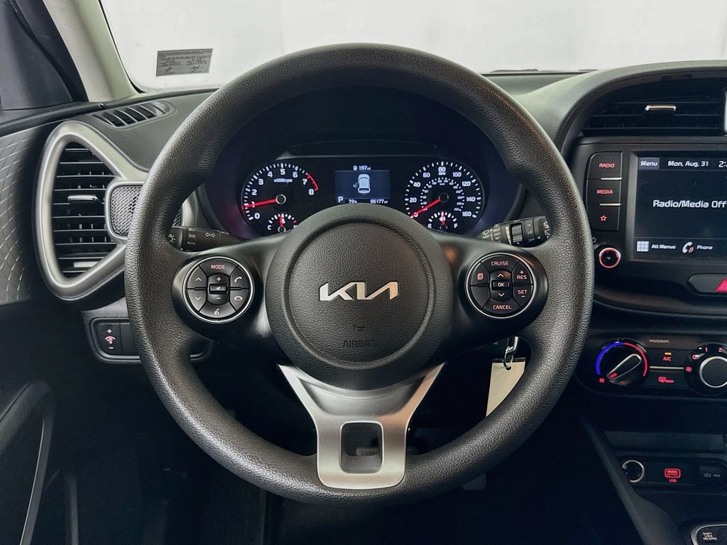 Used 2022 Kia Soul LX FWD image 11