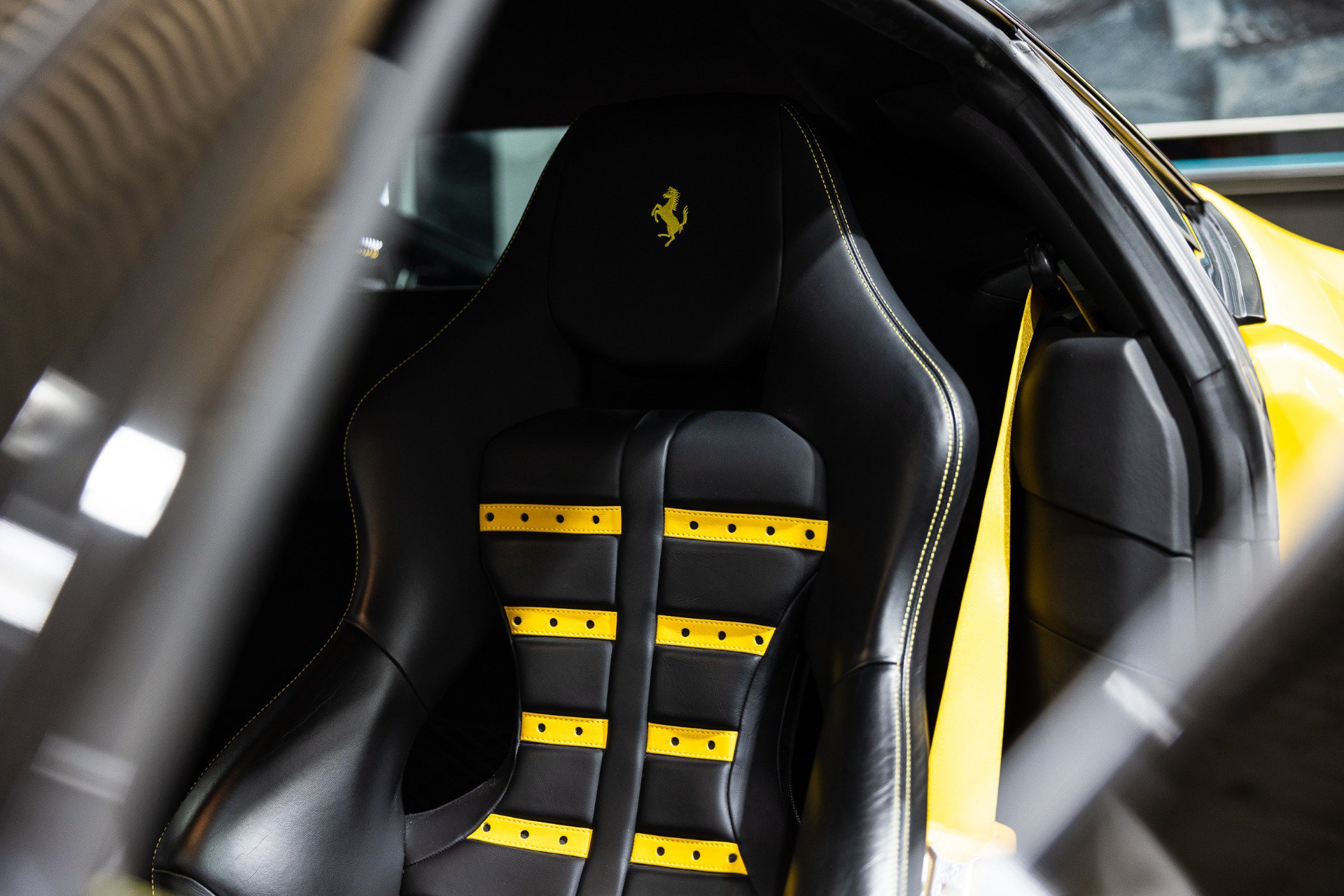 Used 2018 Ferrari 488 GTB RWD image 31