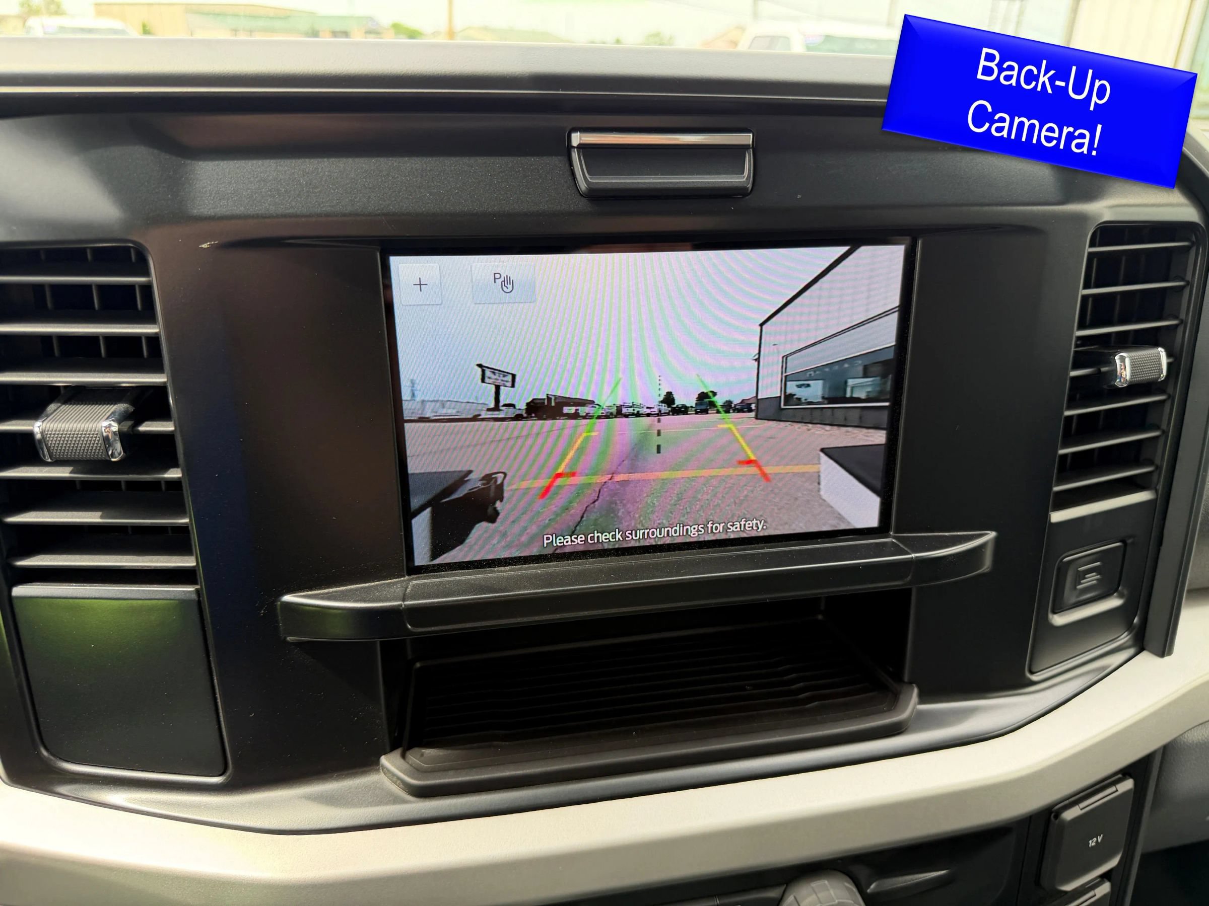 Used 2025 Ford F350 XLT AWD/4WD image 3