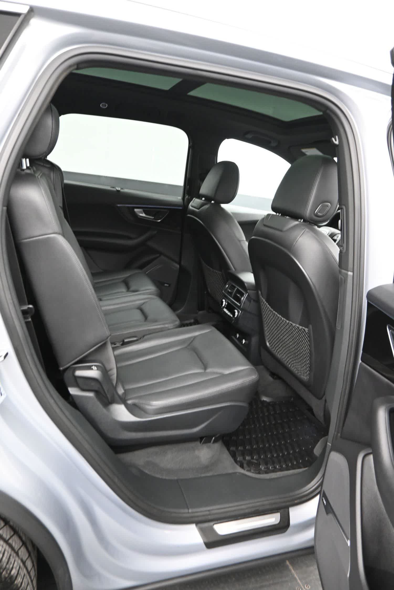 Used 2019 Audi Q7 3.0T Premium Plus w/ Premium Plus Package AWD/4WD image 13