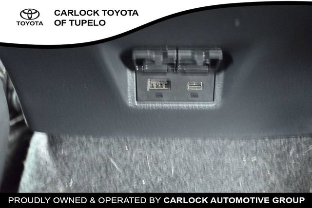 Used 2025 Toyota Camry SE FWD image 35