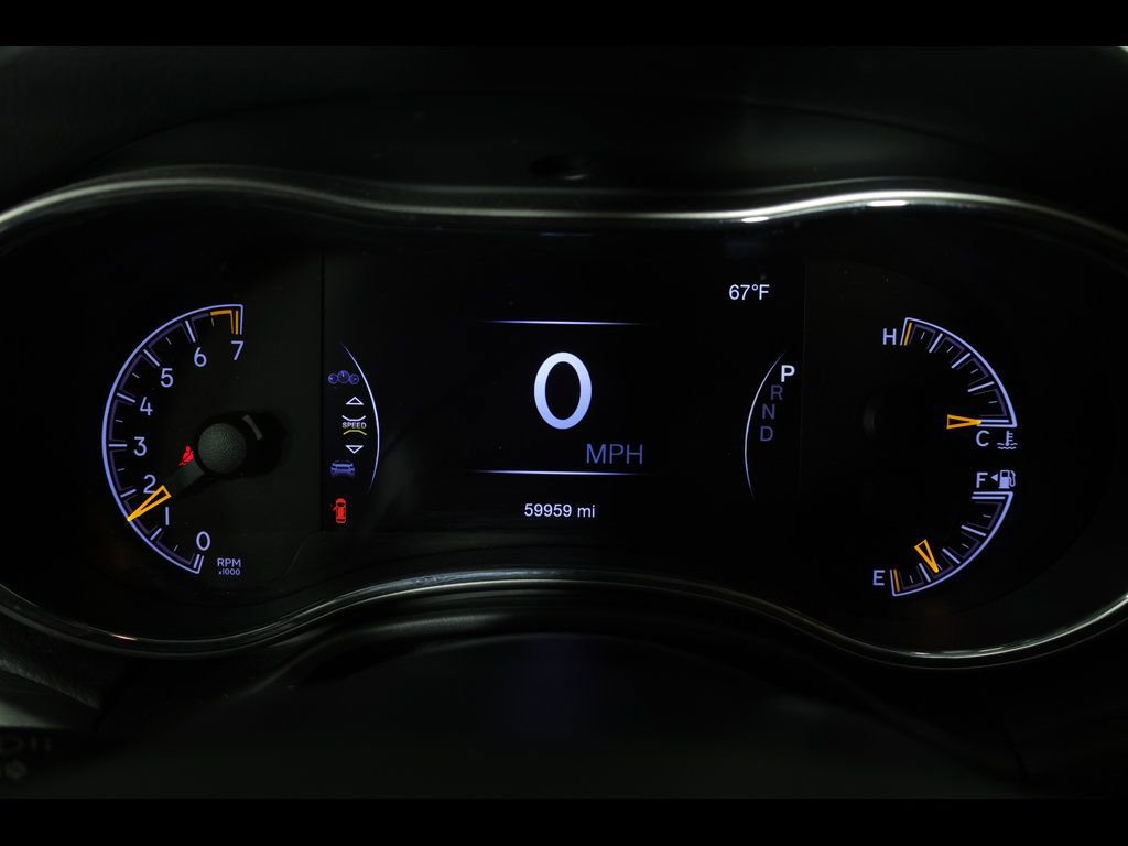 Used 2020 Jeep Grand Cherokee Laredo AWD/4WD image 23