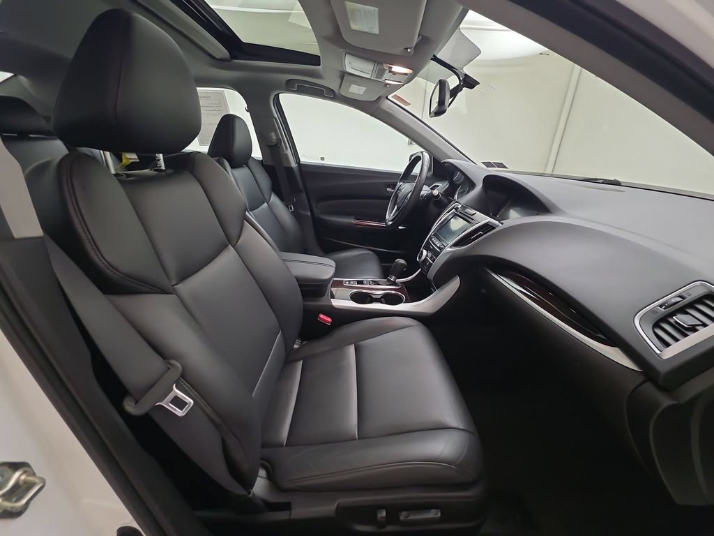 Used 2017 Acura TLX FWD image 28