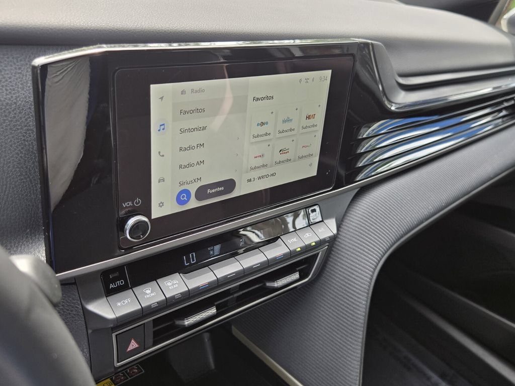 Used 2026 Toyota Camry SE FWD image 20