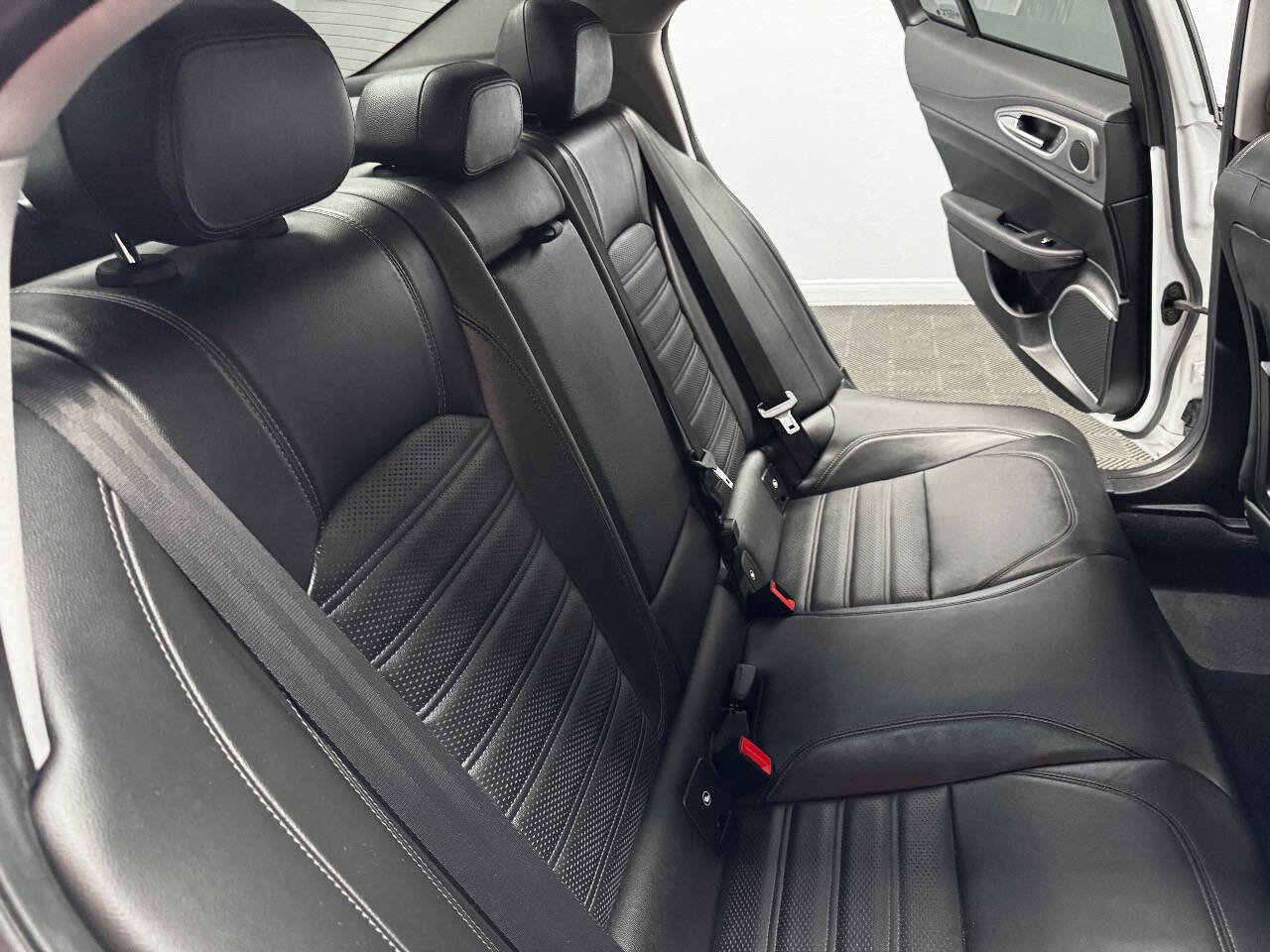 Used 2018 Alfa Romeo Giulia Ti Sport w/ Quick Order Package 22U Sport image 49