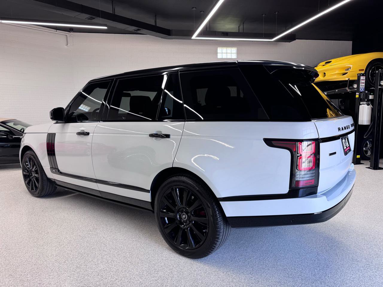Used 2015 Land Rover Range Rover Long Wheelbase Autobiography AWD/4WD image 4