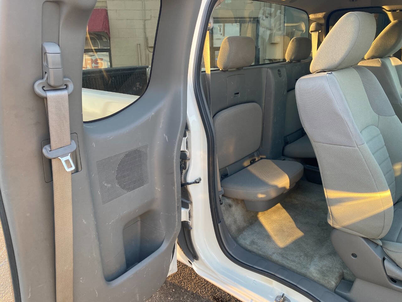 Used 2018 Nissan Frontier S image 22
