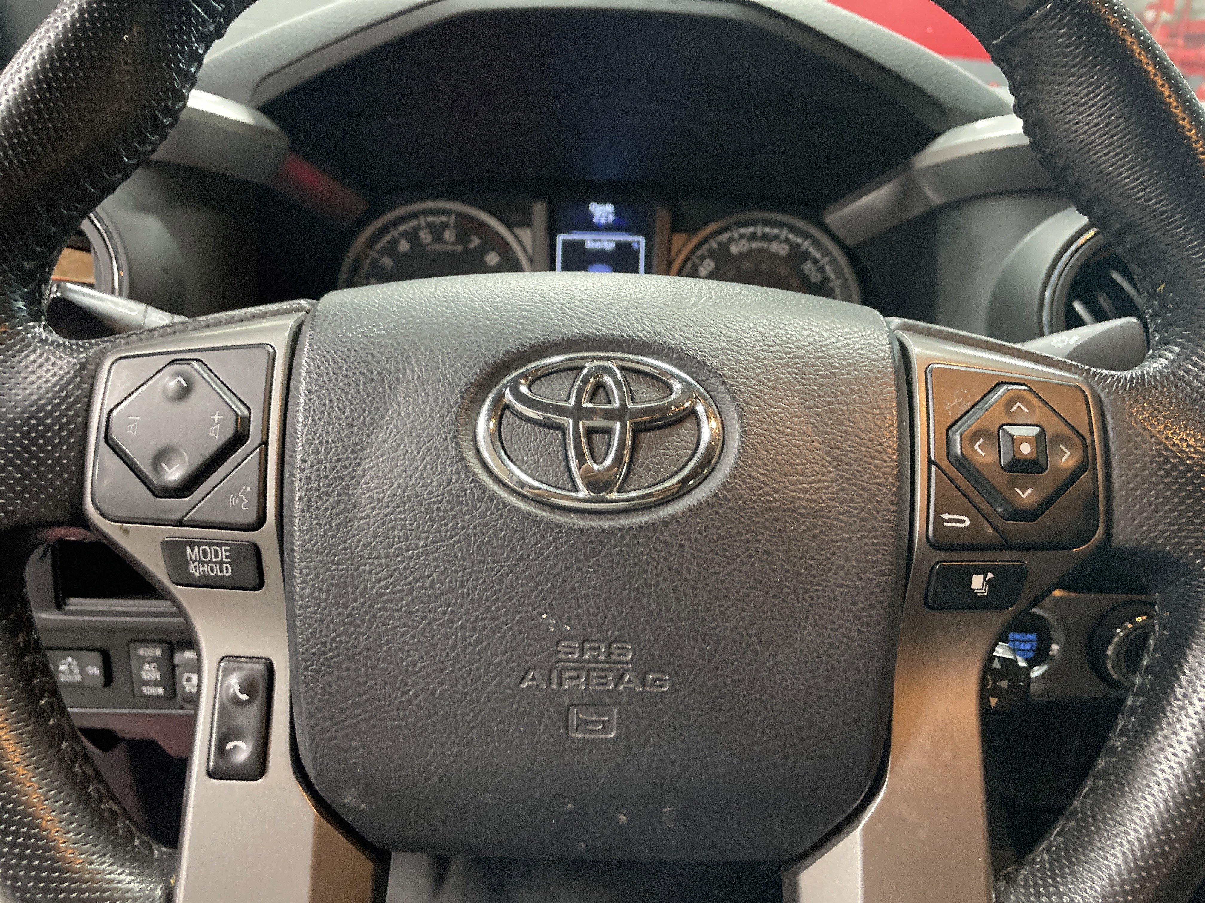Used 2017 Toyota Tacoma Limited image 18